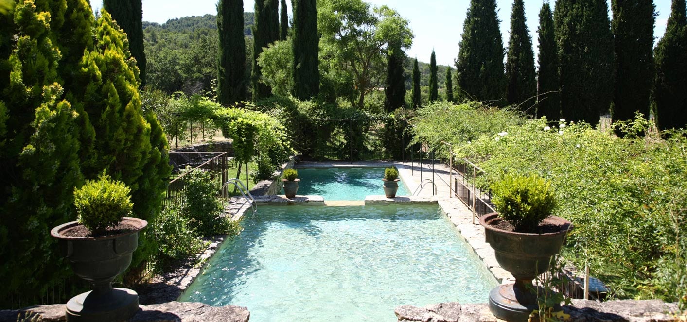Mariage champêtre et romantique - piscine